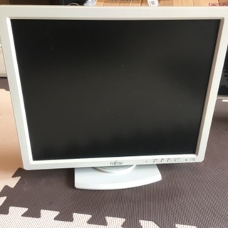 デスクトップ　液晶モニター