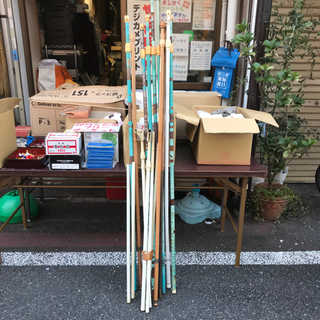 古いスチールの旗立てポール等。再利用等に。