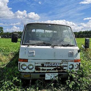 トラック NISSAN