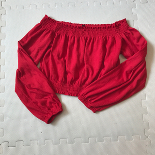 H&M オフショルダーのシャツ