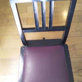 ピアノ椅子（高低調節付き）の画像