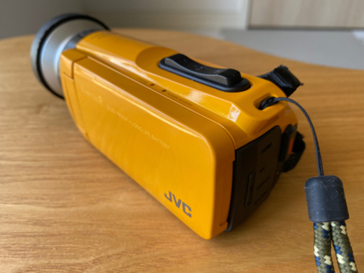 【広角レンズ付】ビデオカメラ　JVC GZ-R470-Ｙ