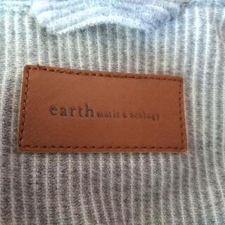 ★【再値下げしました】★　美品　earth　music＆ecology　ジャケットの画像