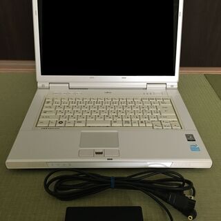 FMV-BIBLO NF40W（FMVNF40W）※HDDなし