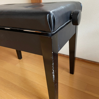 ピアノのイス(中古品)の画像