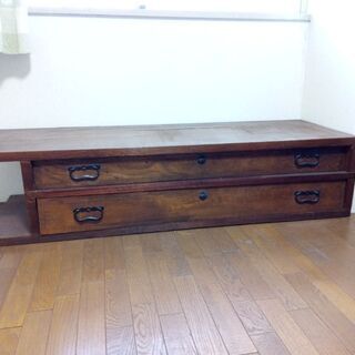 骨董品の着物ダンス