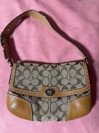 coachショルダーバック