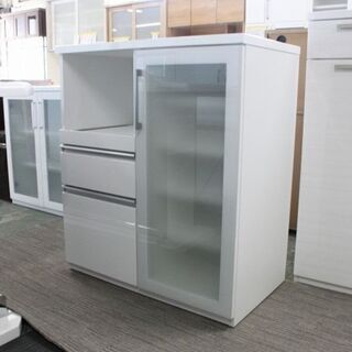 ニトリ レンジ台付レンジボード ホワイト レンジ台付 コンセント付き 木製 2019年製 NITORI 食器棚 中古家具 店頭引取歓迎 R4135)