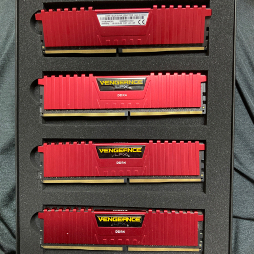 CORSAIRメモリ