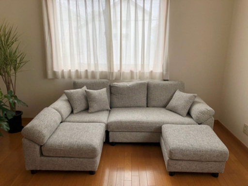 カウチソファー(新品を開封して1週間半です。)