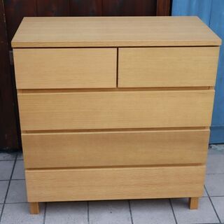 人気の無印良品(MUJI)のオーク材を使用したチェスト・4段ワイド