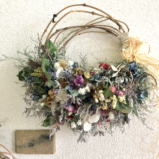 ブルーファンタジアとお花いっぱいのリース