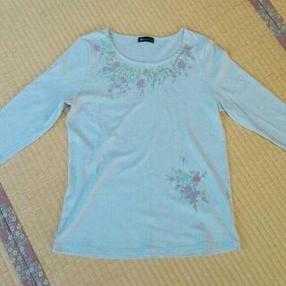 Graceful Days 薄紫にお花の絵とキラキラが華やか七分袖カットソー Mの画像