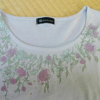 Graceful Days 薄紫にお花の絵とキラキラが華やか七分袖カットソー Mの画像