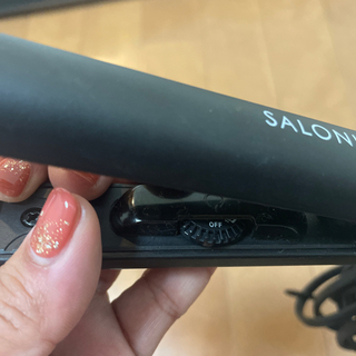【再値下げ】サロニア ストレートアイロン《専用袋付き》の画像