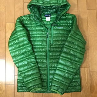 Patagonia（パタゴニア）ライトダウン