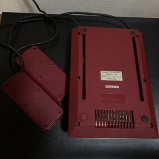 ファミリーコンピュータ本体(ジャンク品)の画像