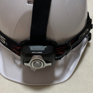 【終了】安全ヘルメット 取り外し可能なライト付 美品の画像
