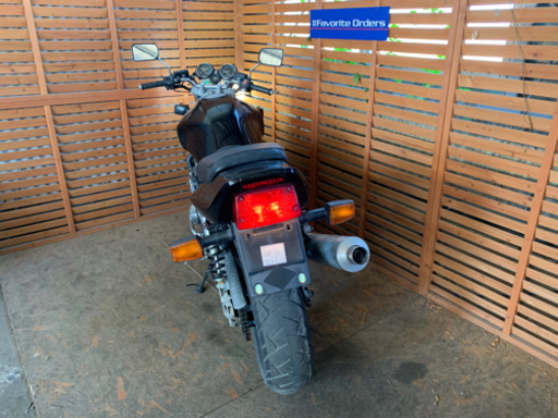 バイク屋さんで整備されたCB1000SF
