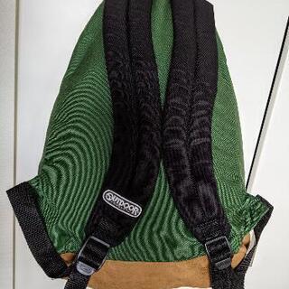 outdoor グリーン リュックの画像