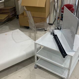 無料。全部で３万円くらいしました。全部まとめて引き取ってください