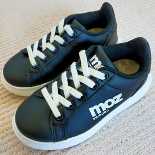 moz黒のスニーカー　16cm 　キッズ　靴