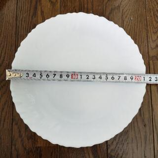 ヤマザキパンの皿の画像
