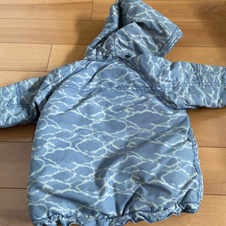 子供用ダウン　フード脱着可能の画像