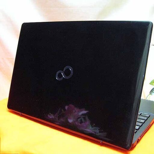 ☆大画面　富士通ノート☆15インチ/BD-RE/i3-6100/SSD☆製造番号：R6101158