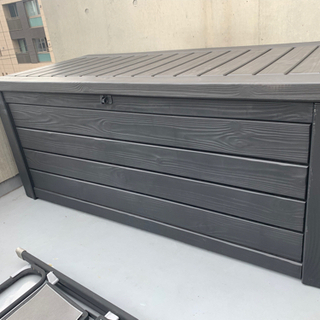 屋外ベンチ収納ボックス570リットル（バラせます）