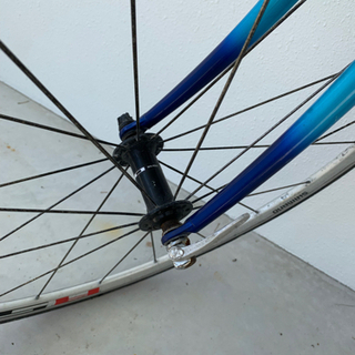 自転車　15万円で以前購入　現状動作不可　ロードバイク　青の画像