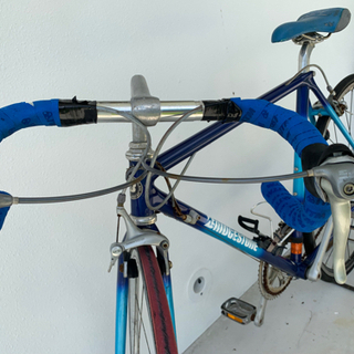 自転車　15万円で以前購入　現状動作不可　ロードバイク　青の画像