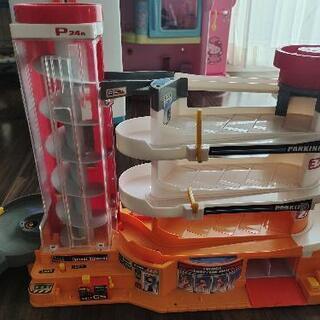 トミカパーキングロット