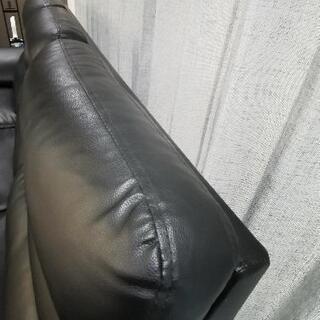 ３人掛けソファ　土日に取りに来ていただける方　　お値下げ可能ですの画像