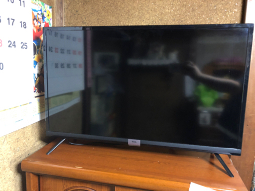 ほぼ新品32型液晶テレビ