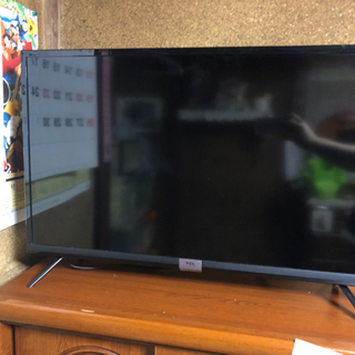 ほぼ新品32型液晶テレビ