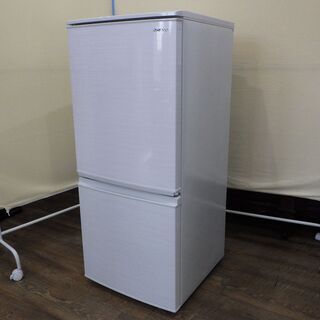 お買い上げありがとうございました。美品中古 シャープ冷凍冷蔵庫 SJ-D14F-W 2ドア 2020年製 SHARP 137L 取扱説明書付き