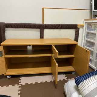 テレビ台の画像