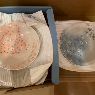 【お値下げしました！】お皿大小4枚セット（未使用）の画像