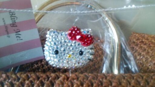 スワロフスキーのキティちゃん バッグ