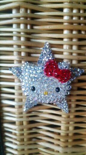 スワロフスキーのキティちゃん かごバッグ