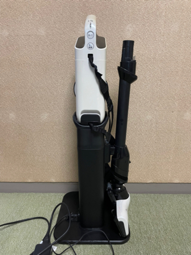 TOSHIBA サイクロン掃除機　コードレス　2014年製