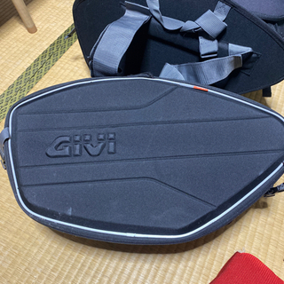 GIVI ジビ　サイドバック　可変式24-30ℓ バイク