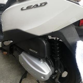 【購入者決定しました】HONDA LEADリード125cc 約34000Km パールジャスミンホワイト GIVIリアボックス 美車の画像