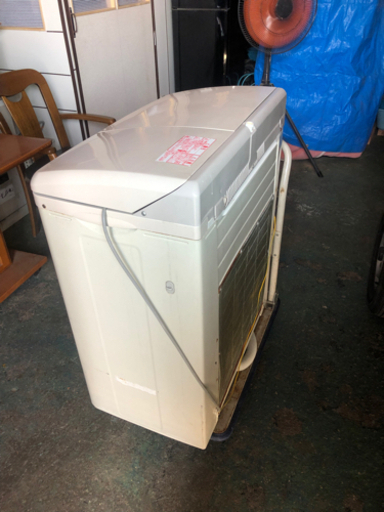 中古品　日立二層式　洗濯機　4kg