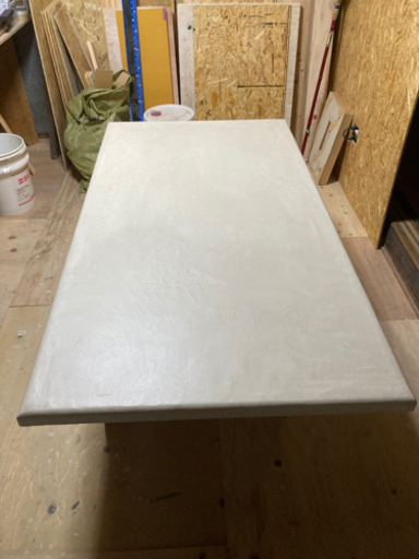 ダイニングテーブル　モールテックス仕上げ