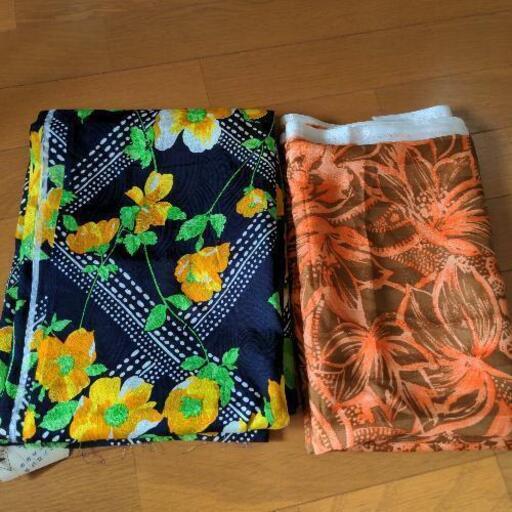 夏用服の生地２種