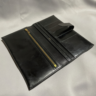 代表モデル HERMES エルメス ベアン ボックスカーフレザー 長財布 黒×金の画像