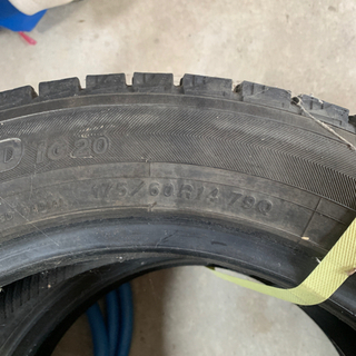 175/60R14 スタッドレスタイヤ　