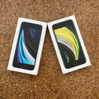 未使用　(au) iPhone se2 第二世代　64GB ホワイト 